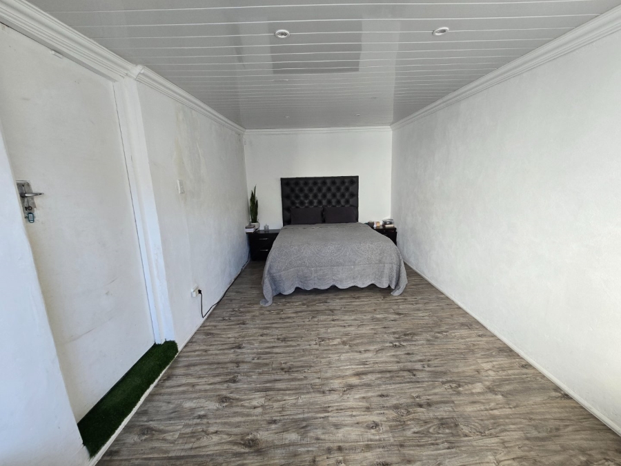 3 Bedroom Property for Sale in Kenwyn Western Cape